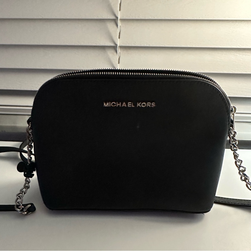 small black michael kors bag